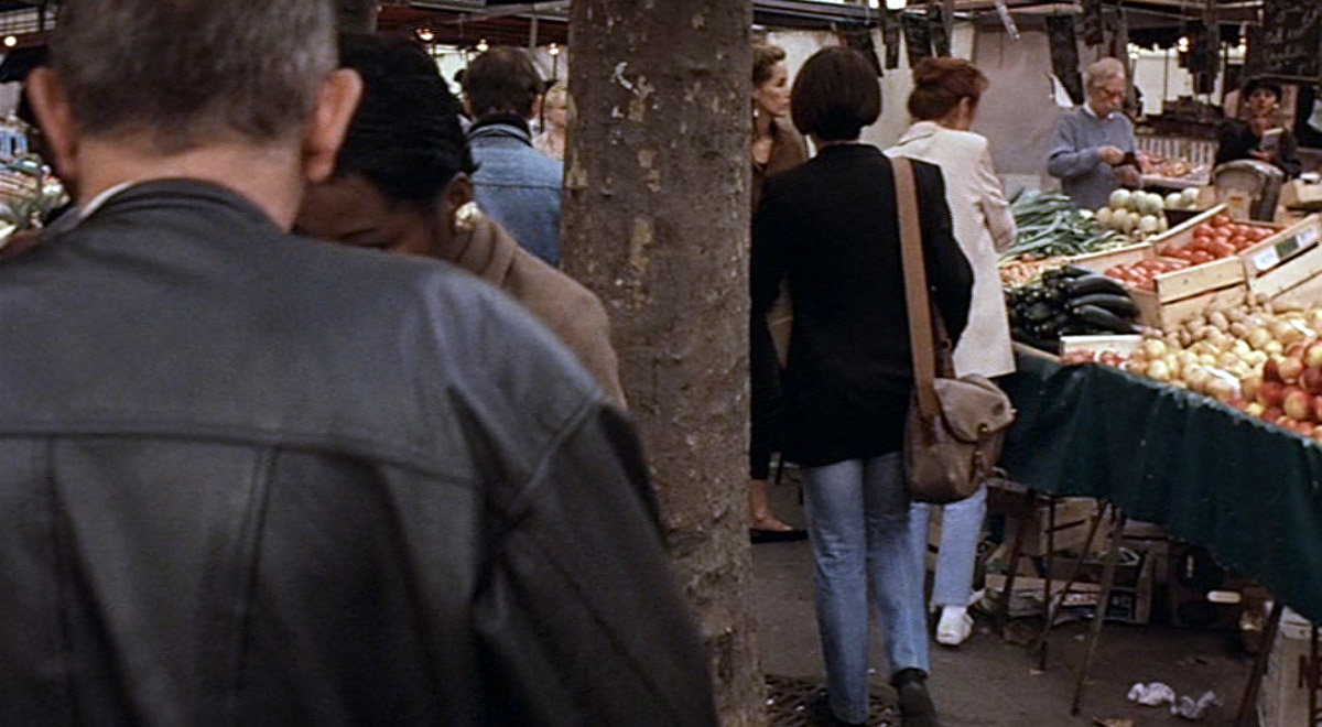Bleu : Julie suivie par… Kieslowski